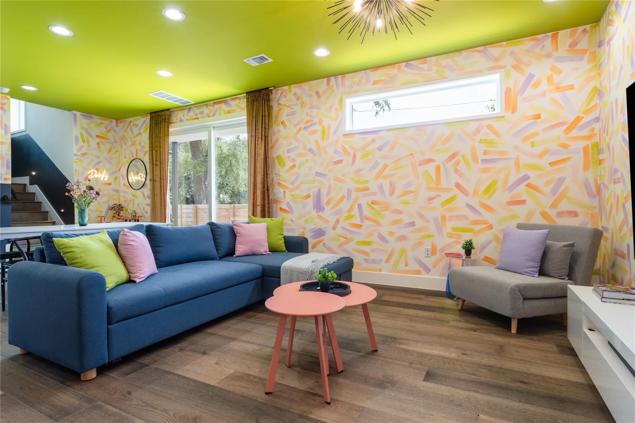 2415 E 10th St, Austin, TX 78702