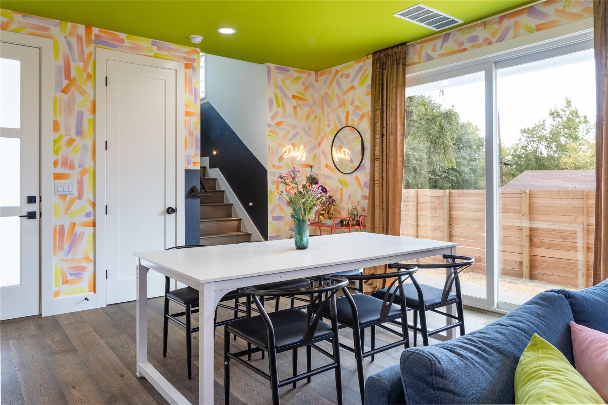 2415 E 10th St, Austin, TX 78702