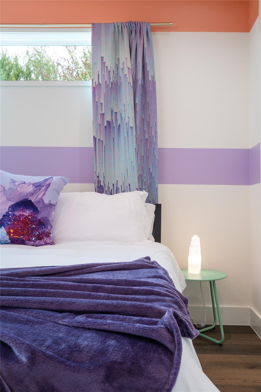 2415 E 10th St, Austin, TX 78702