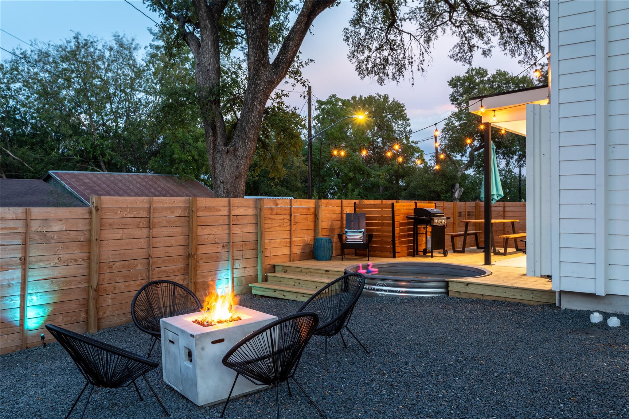 2415 E 10th St, Austin, TX 78702