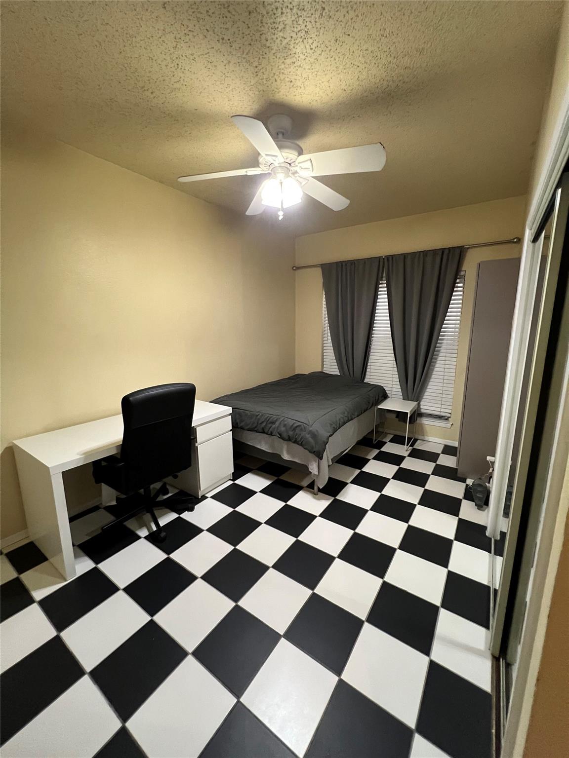 806 W 24th St # 107, Austin, TX 78705