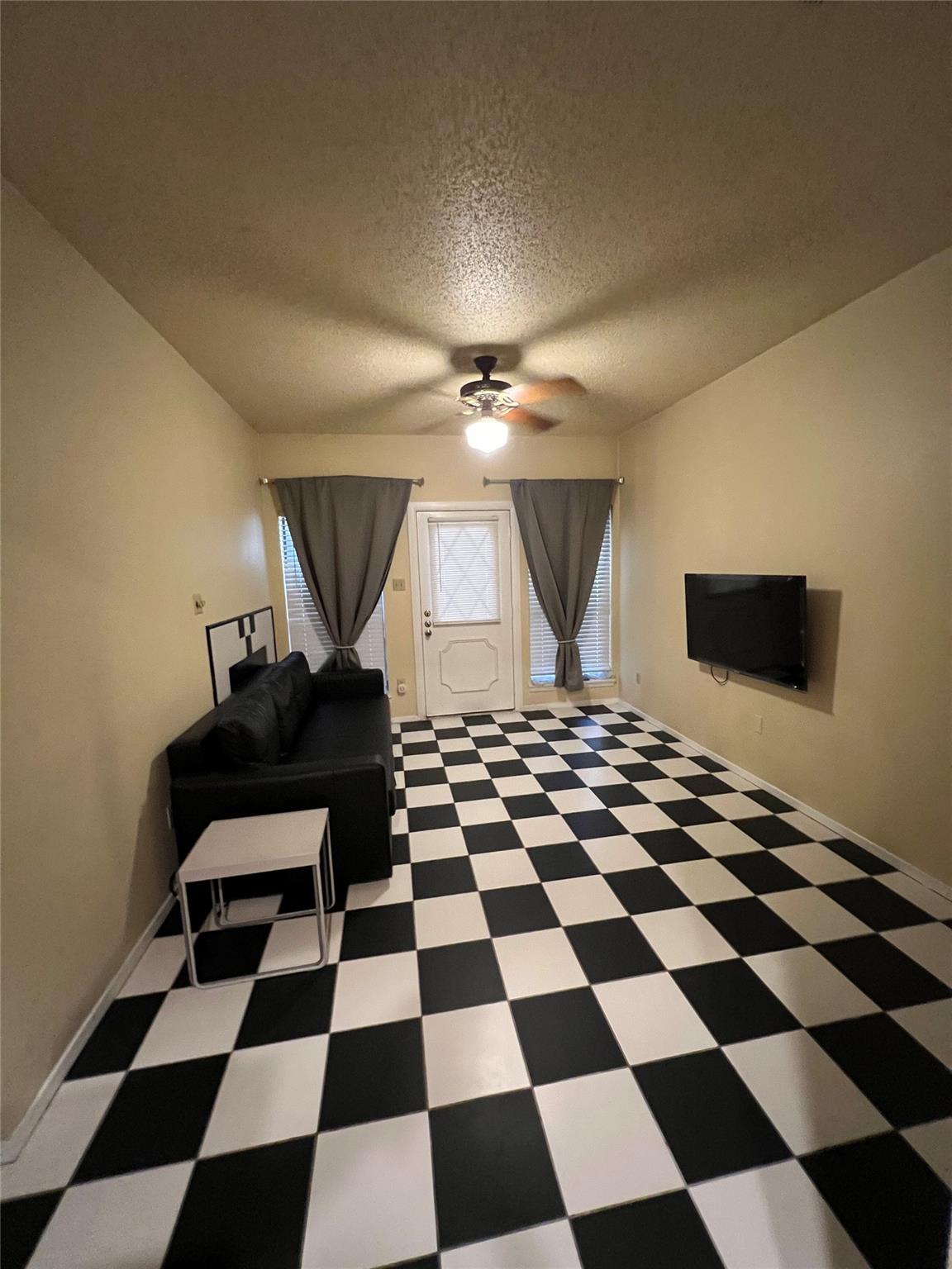 806 W 24th St # 107, Austin, TX 78705