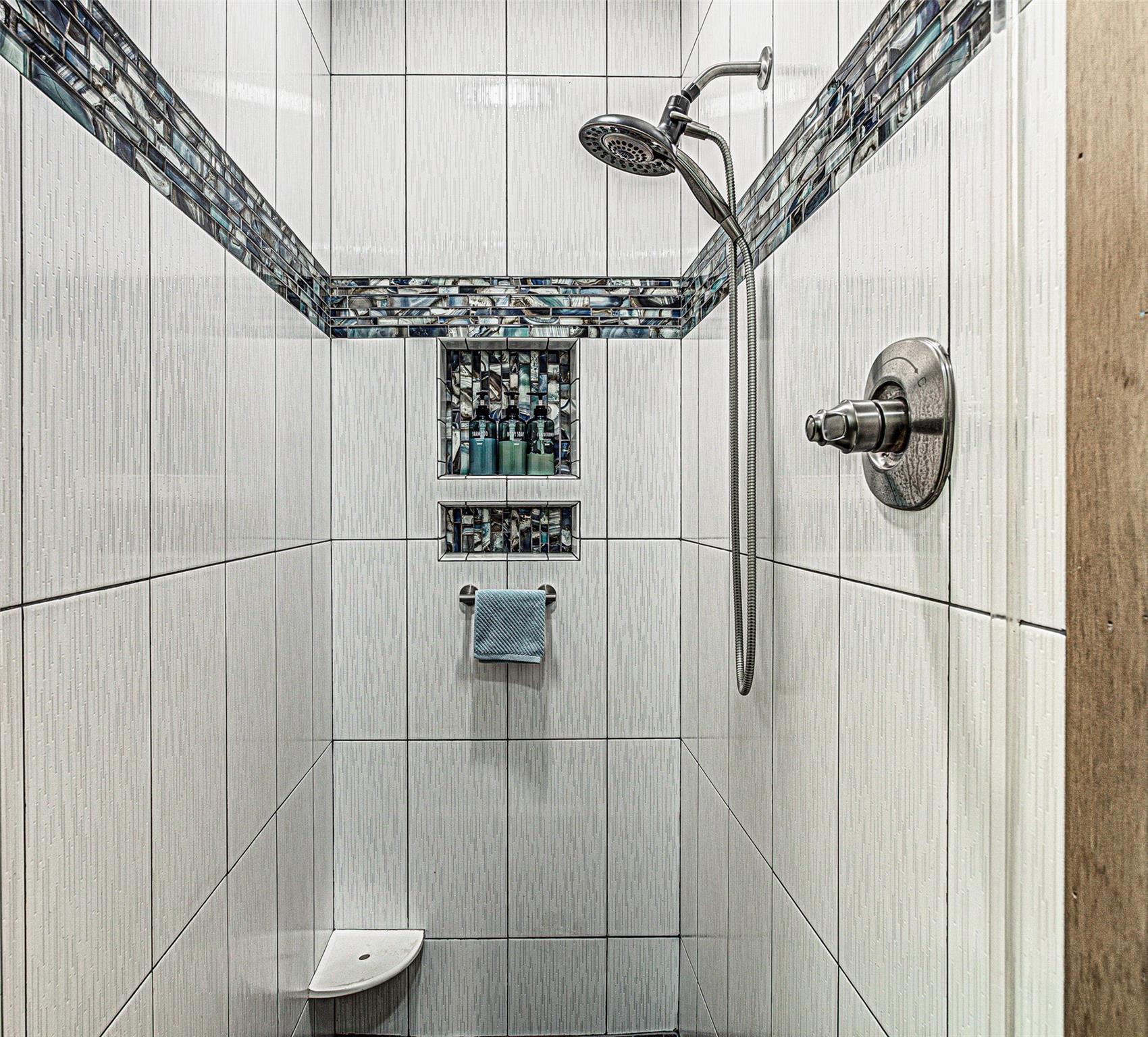 1104 Hill Circle West Dr, Granite Shoals, TX 78654