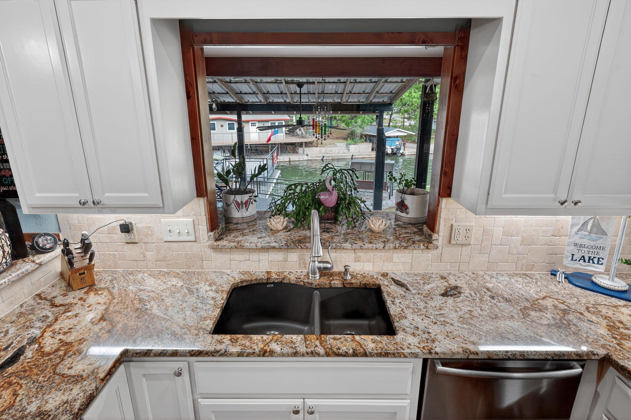 1104 Hill Circle West Dr, Granite Shoals, TX 78654