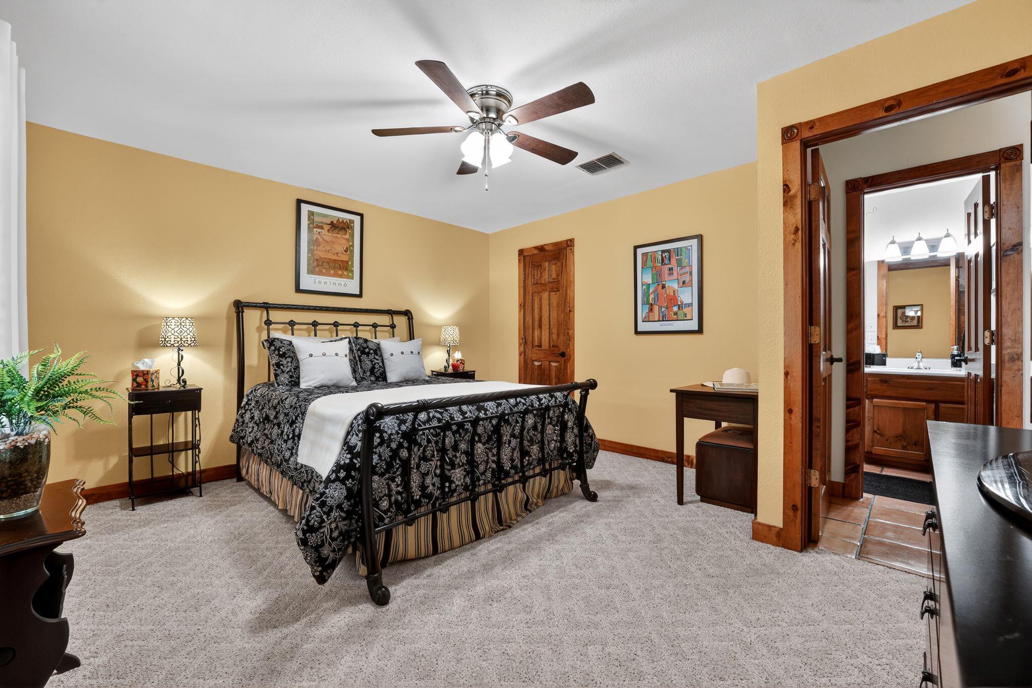 1104 Hill Circle West Dr, Granite Shoals, TX 78654