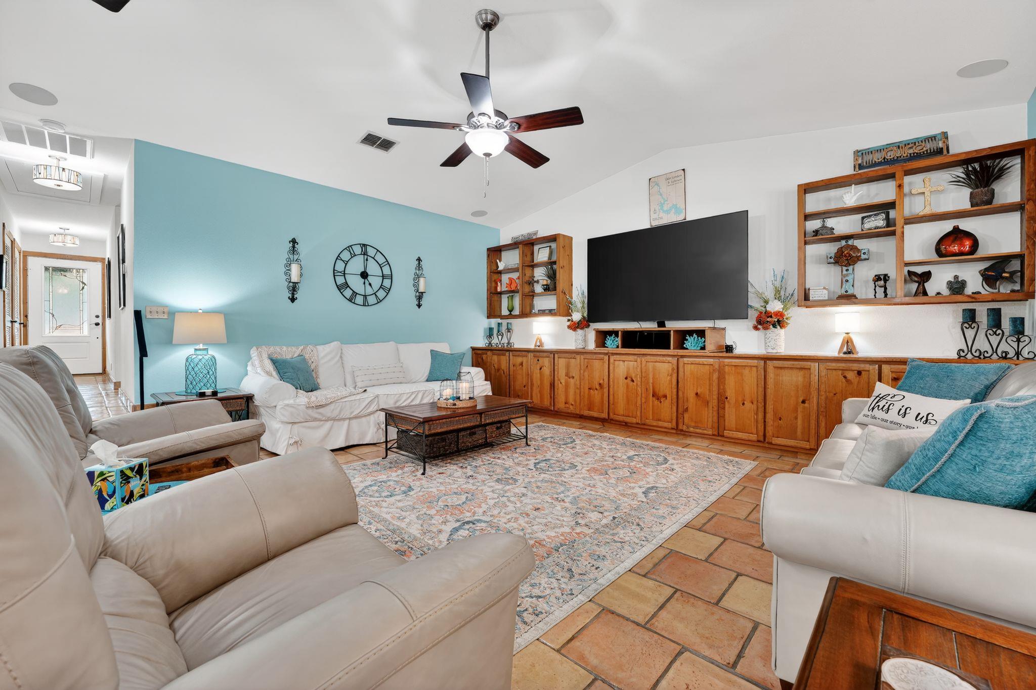 1104 Hill Circle West Dr, Granite Shoals, TX 78654