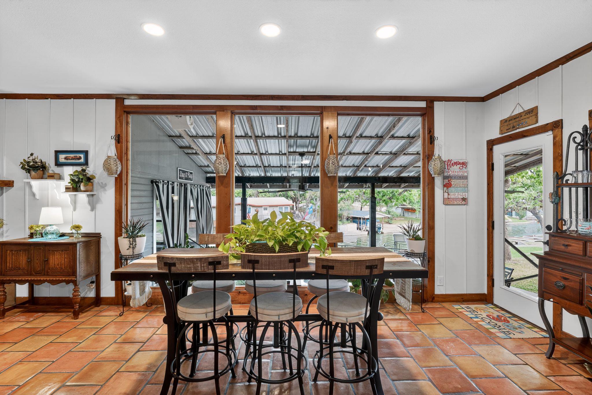 1104 Hill Circle West Dr, Granite Shoals, TX 78654