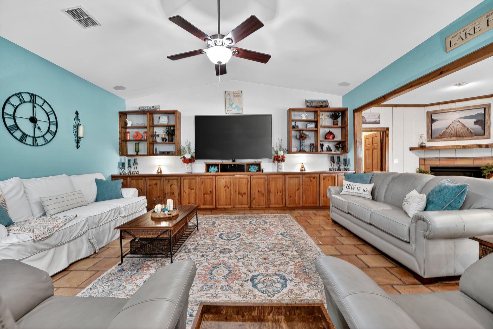 1104 Hill Circle West Dr, Granite Shoals, TX 78654