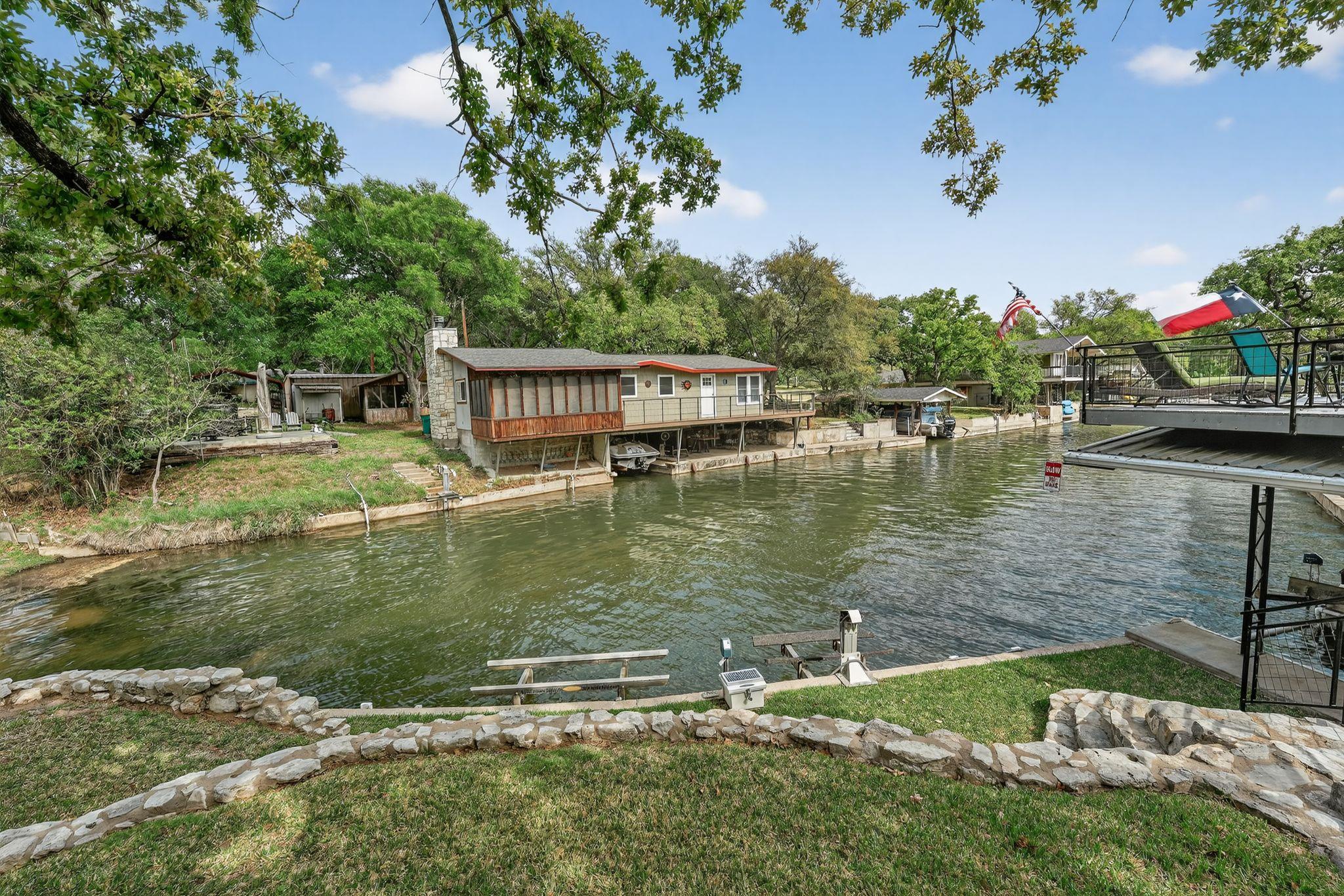 1104 Hill Circle West Dr, Granite Shoals, TX 78654