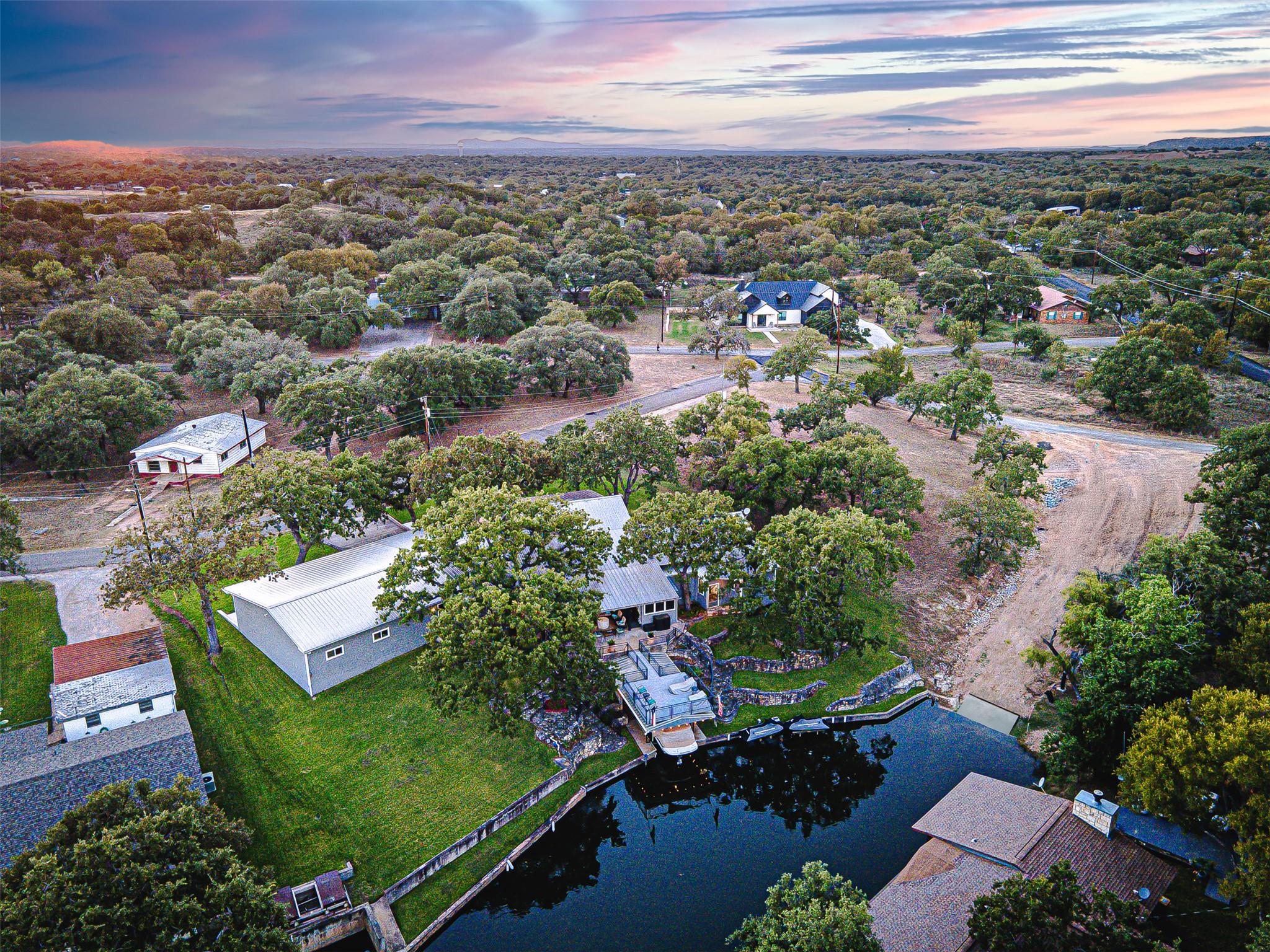 1104 Hill Circle West Dr, Granite Shoals, TX 78654