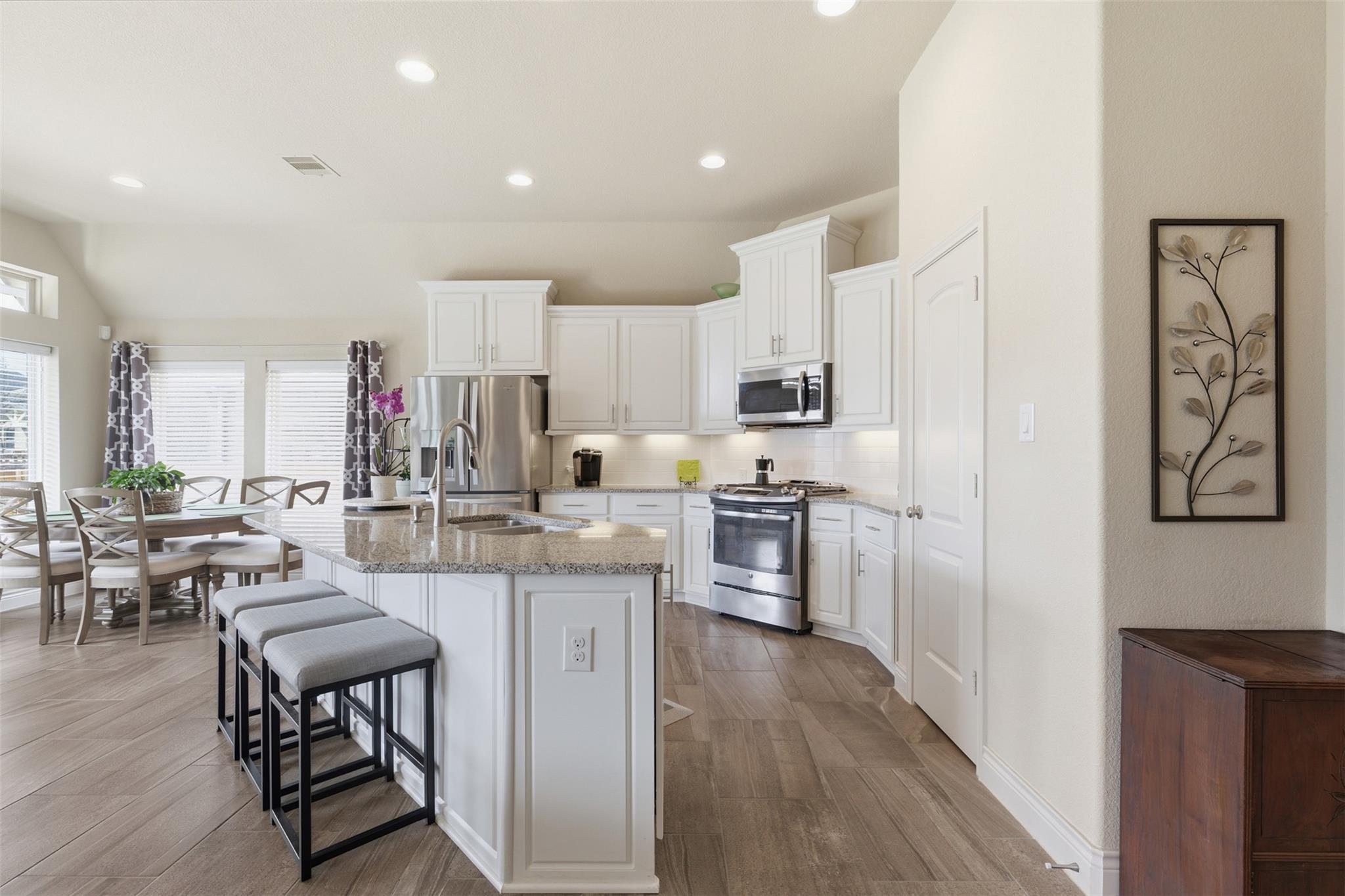 6025 Lake Teravista Way, Georgetown, TX 78626