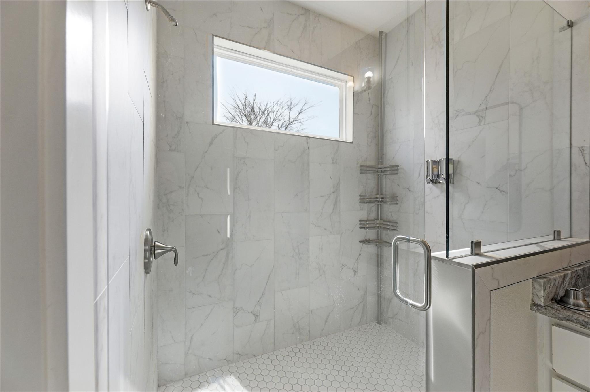 135 Koele Ct, Bastrop, TX 78602