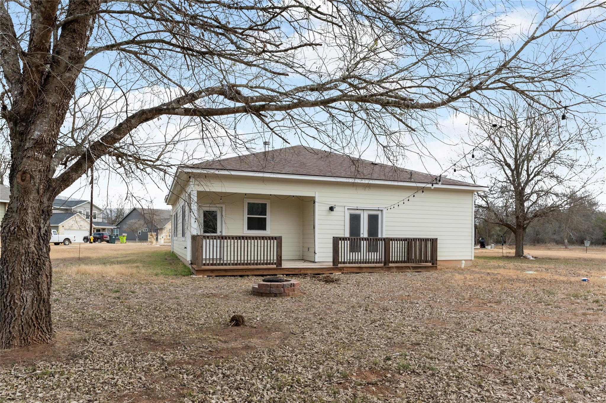 135 Koele Ct, Bastrop, TX 78602