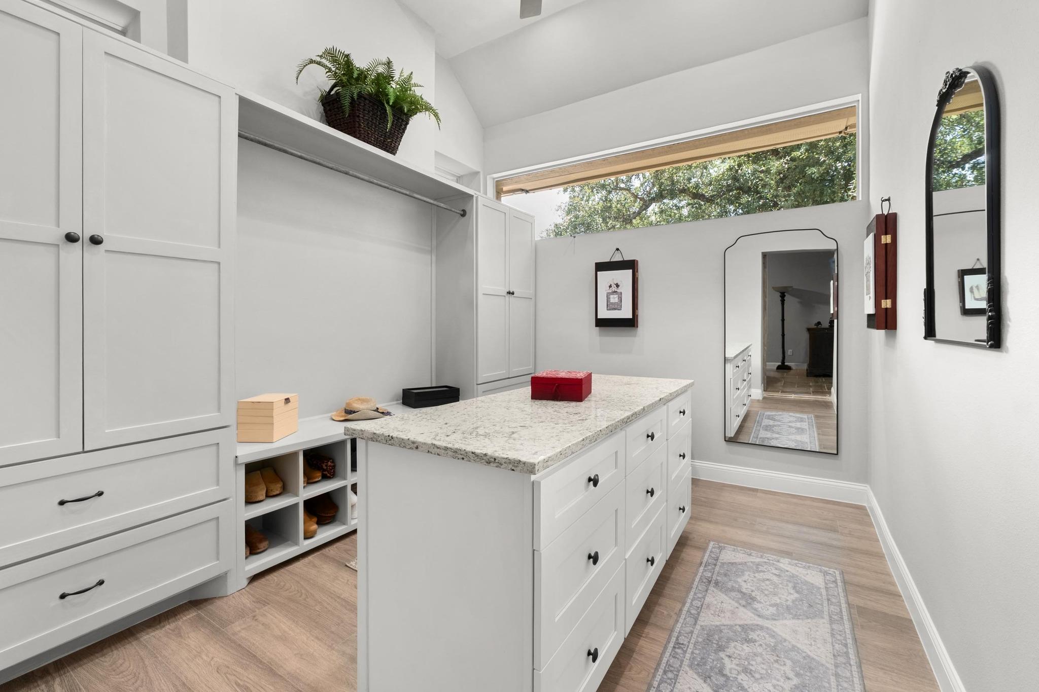 120 Applewood Dr, Driftwood, TX 78619