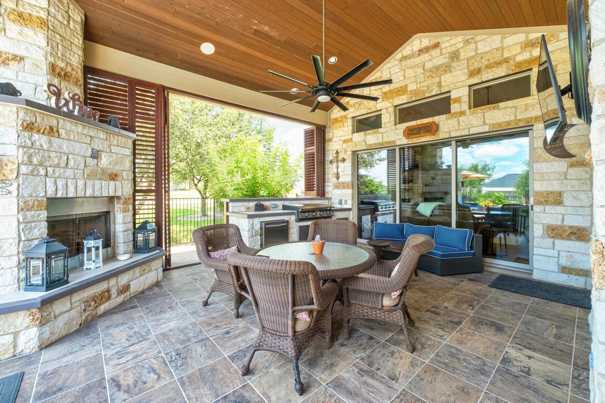 120 Applewood Dr, Driftwood, TX 78619