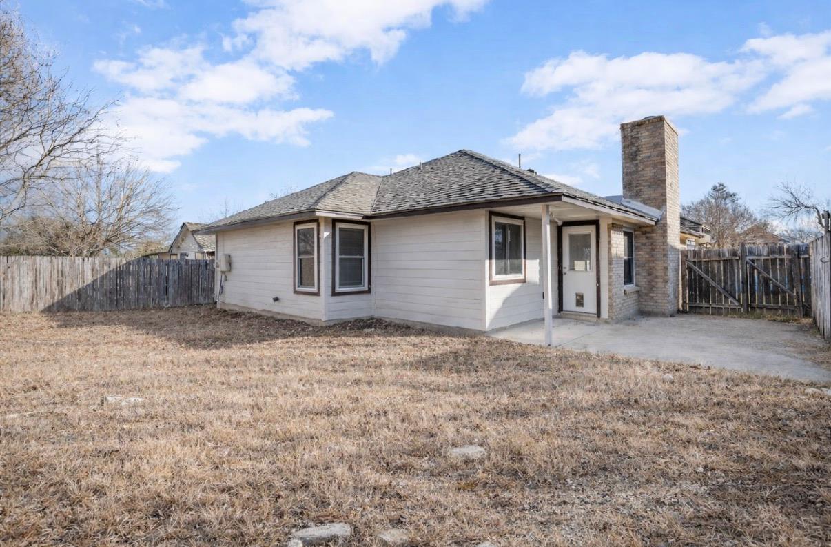 909 Clearwater Trl, Round Rock, TX 78664