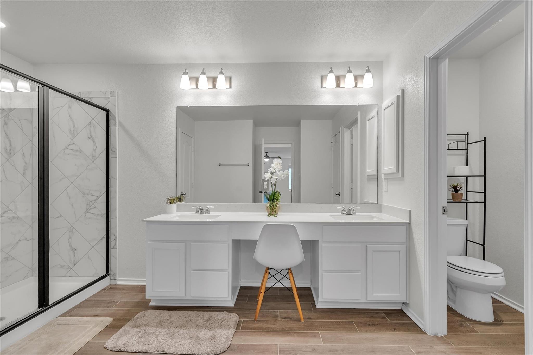 282 Crimson Ln, Kyle, TX 78640