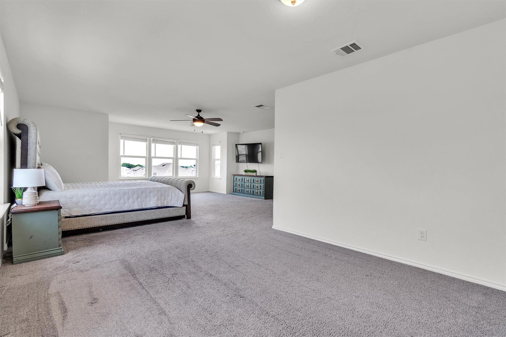 282 Crimson Ln, Kyle, TX 78640