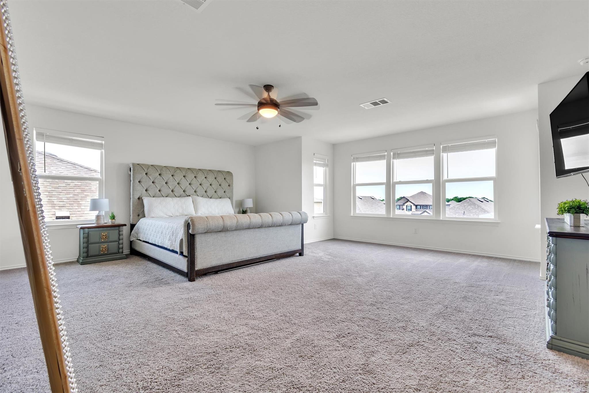 282 Crimson Ln, Kyle, TX 78640