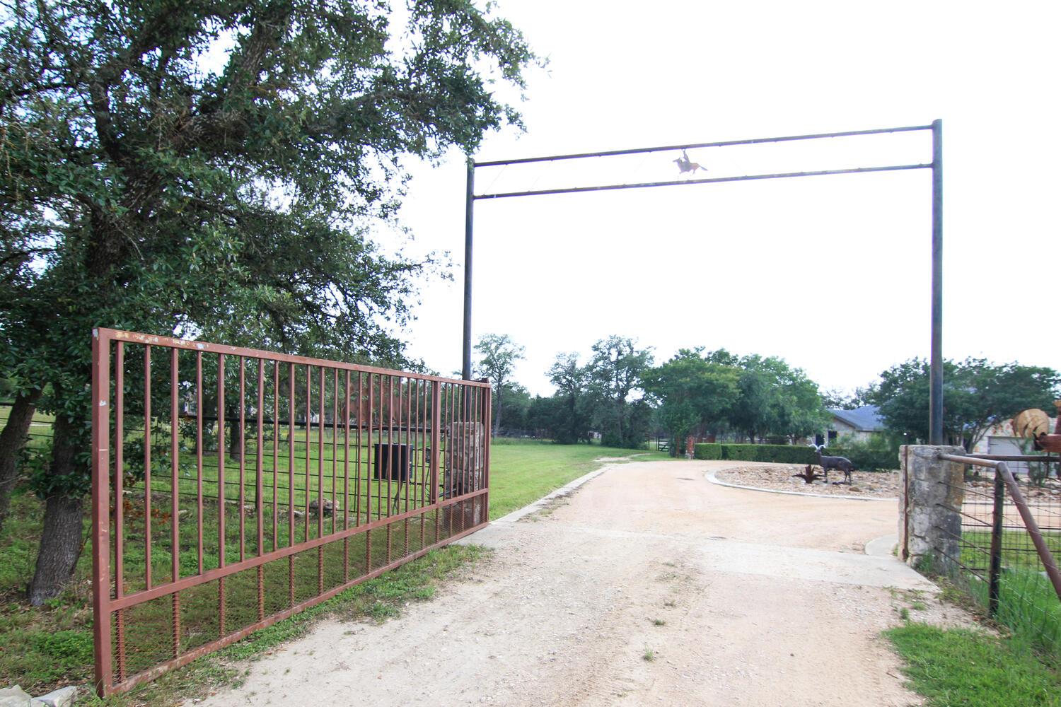 219 Young Ranch Rd, Georgetown, TX 78633