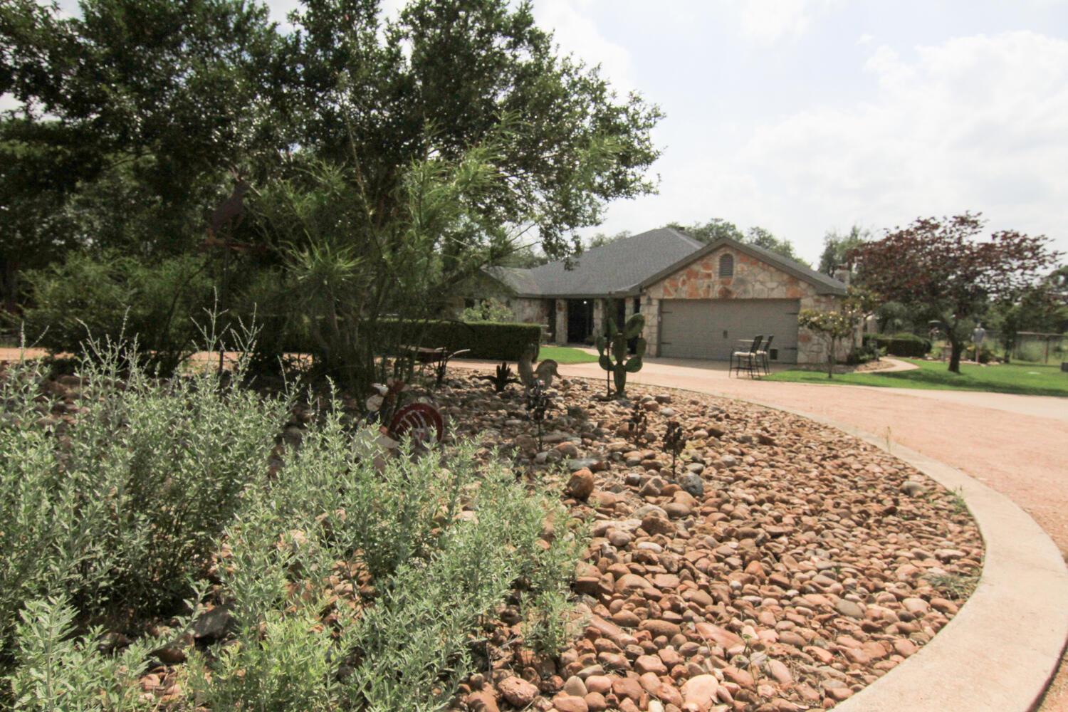 219 Young Ranch Rd, Georgetown, TX 78633