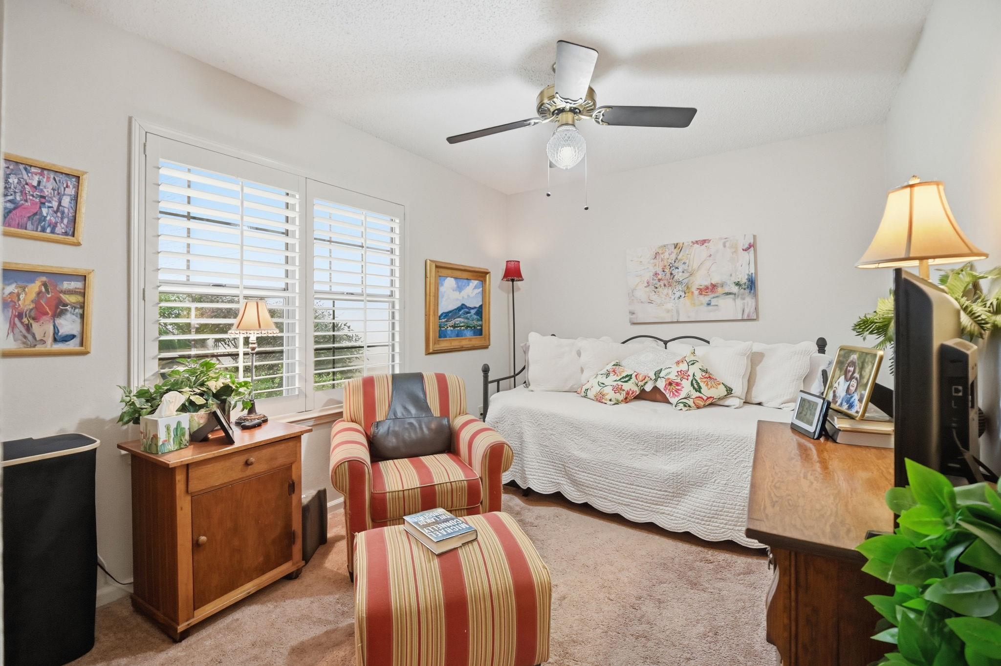 49 Oaks Pl, Lago Vista, TX 78645