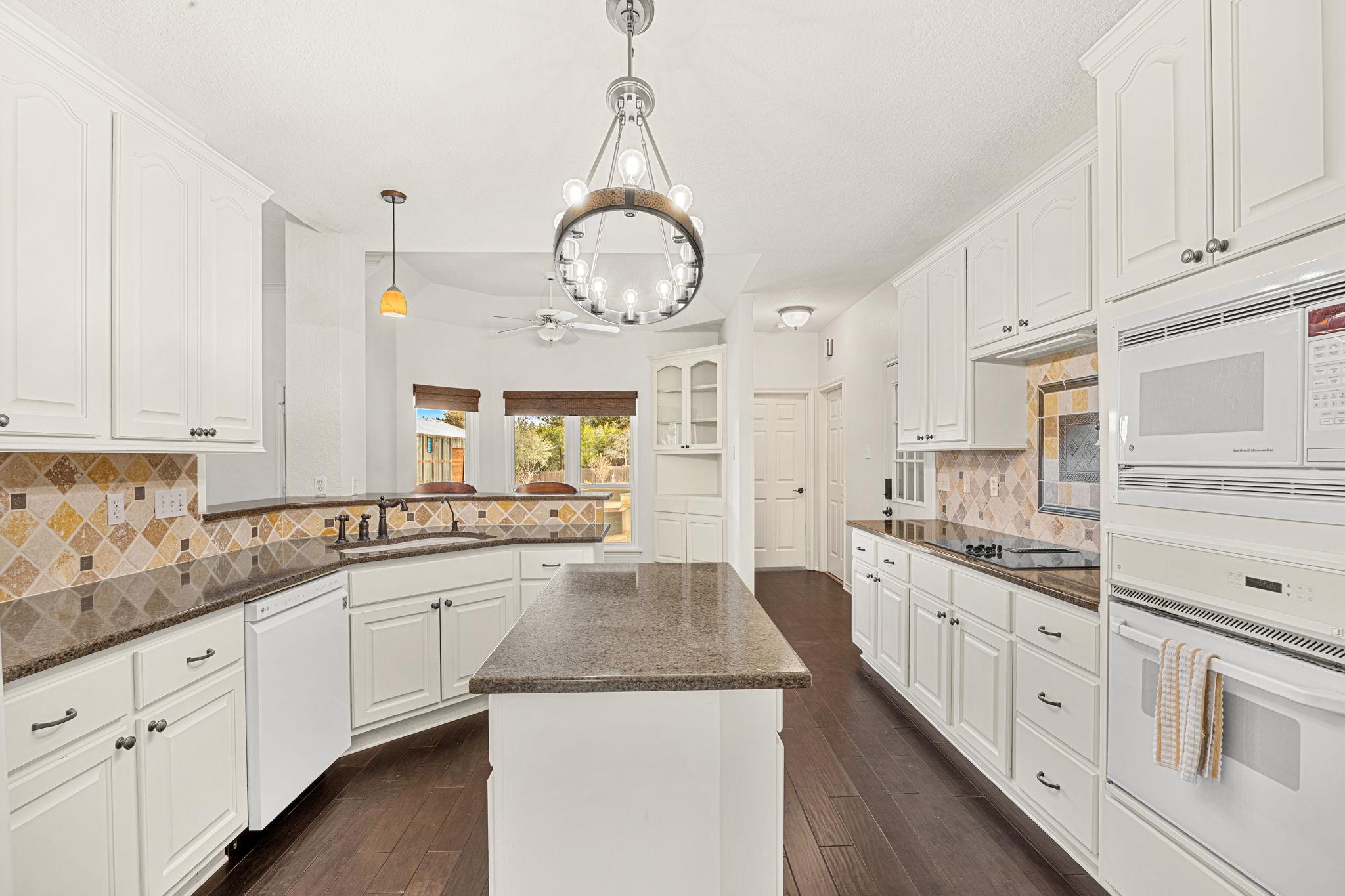 1011 Fountainwood Dr, Georgetown, TX 78633