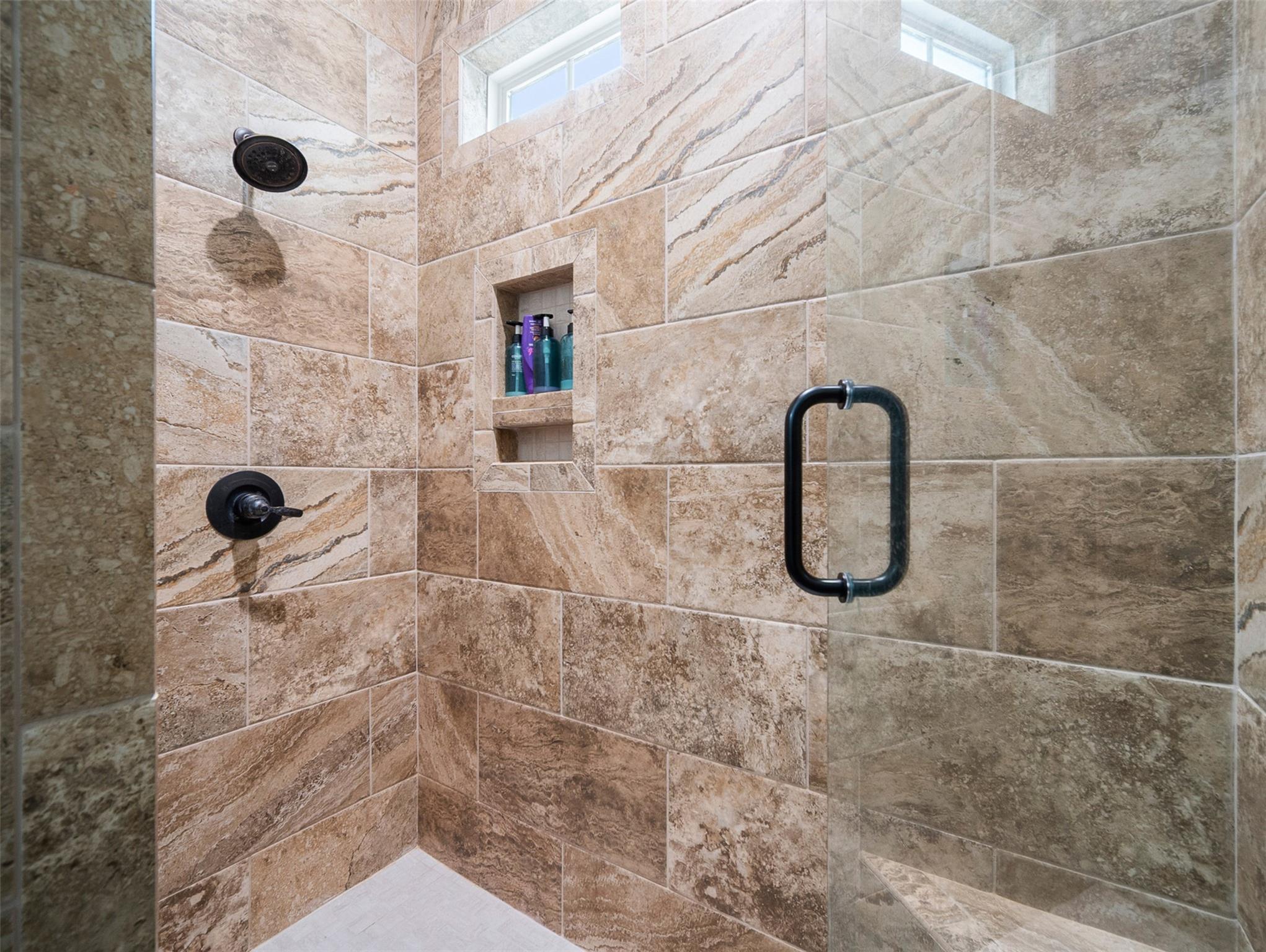 1205 N Avenue G, Shiner, TX 77984