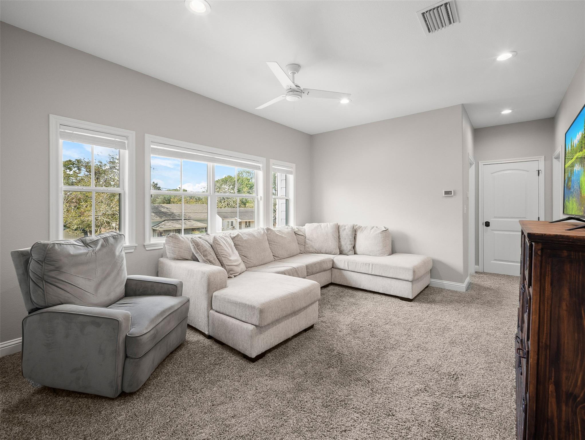 1205 N Avenue G, Shiner, TX 77984