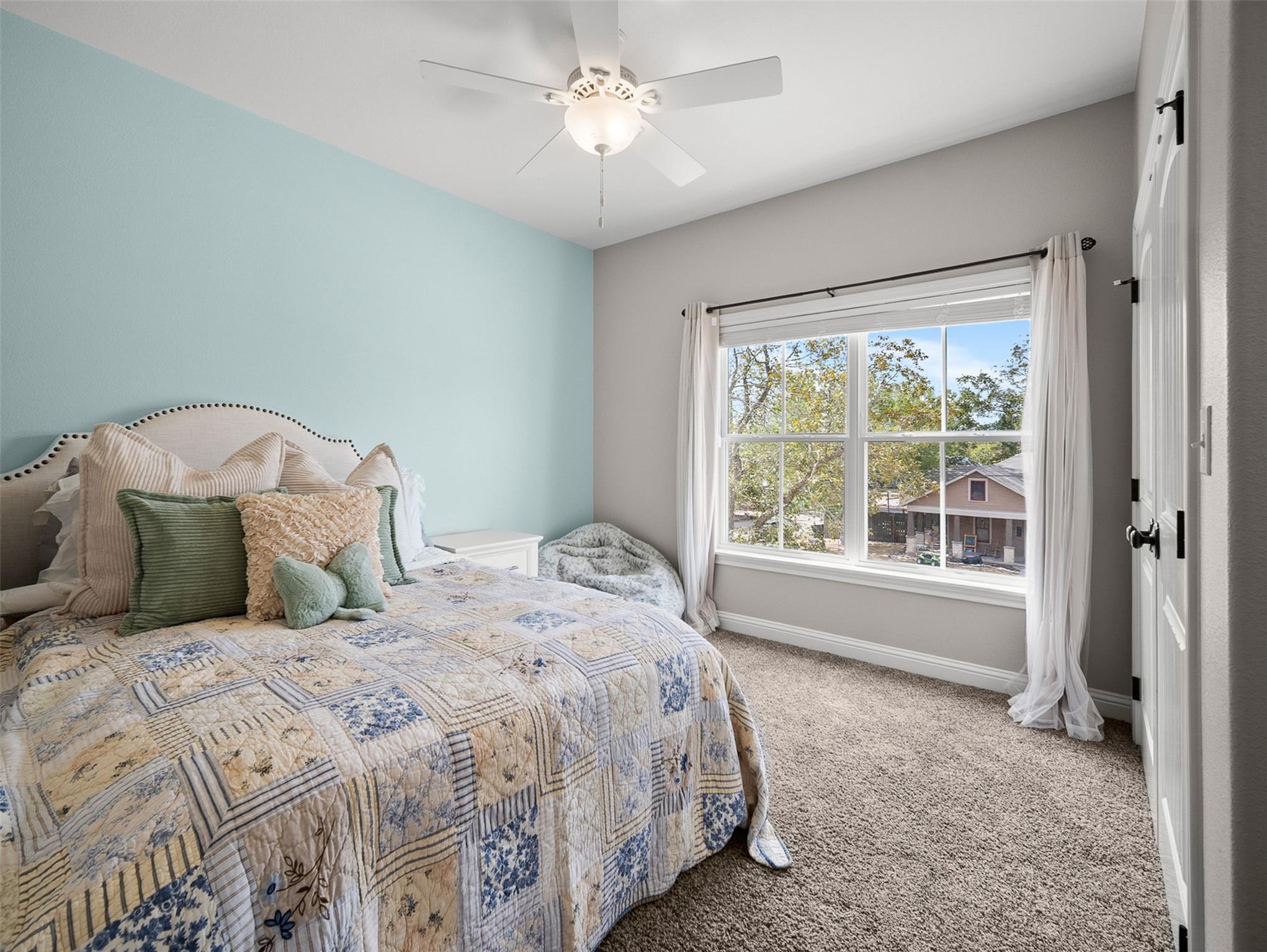 1205 N Avenue G, Shiner, TX 77984