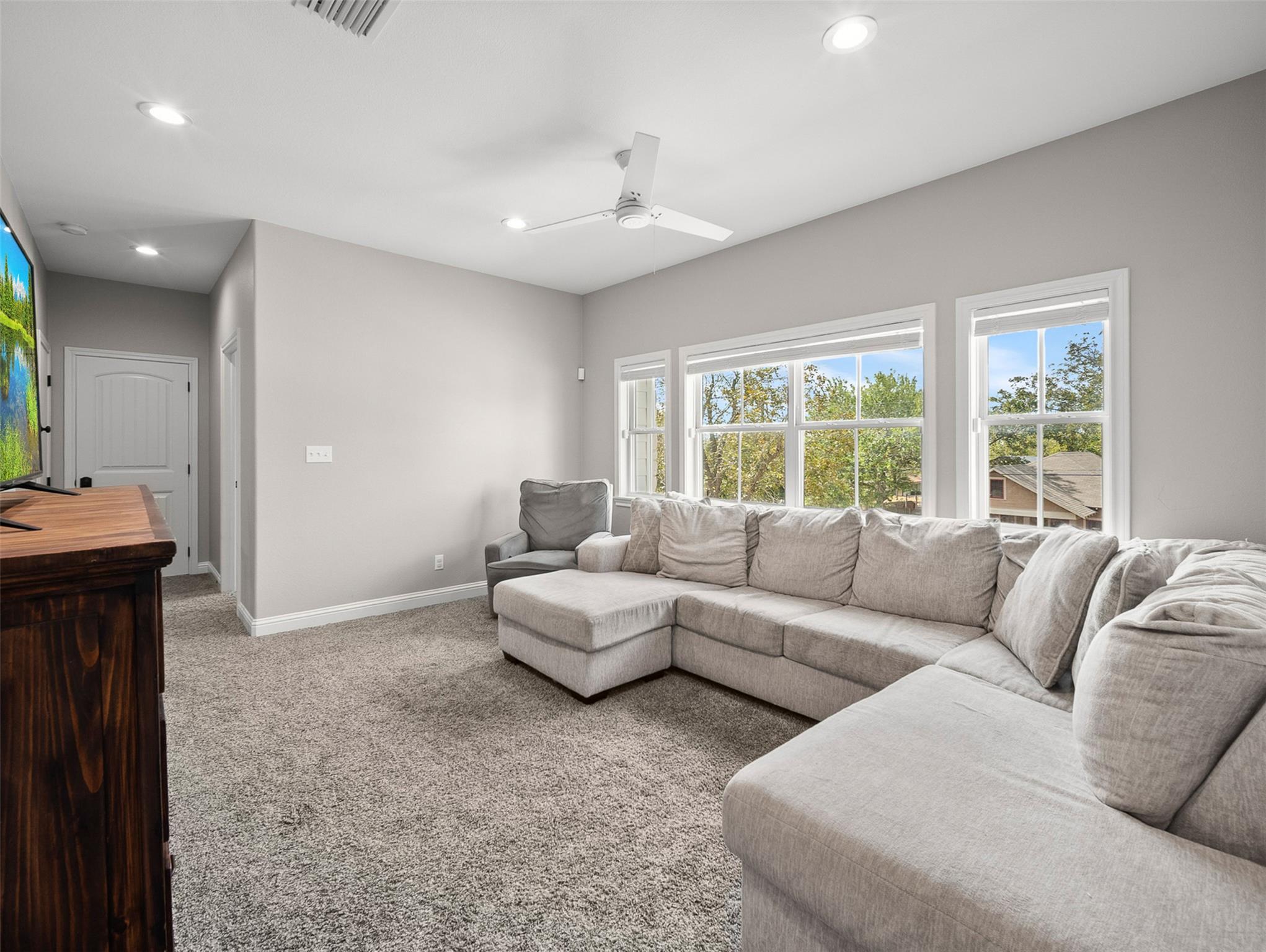 1205 N Avenue G, Shiner, TX 77984