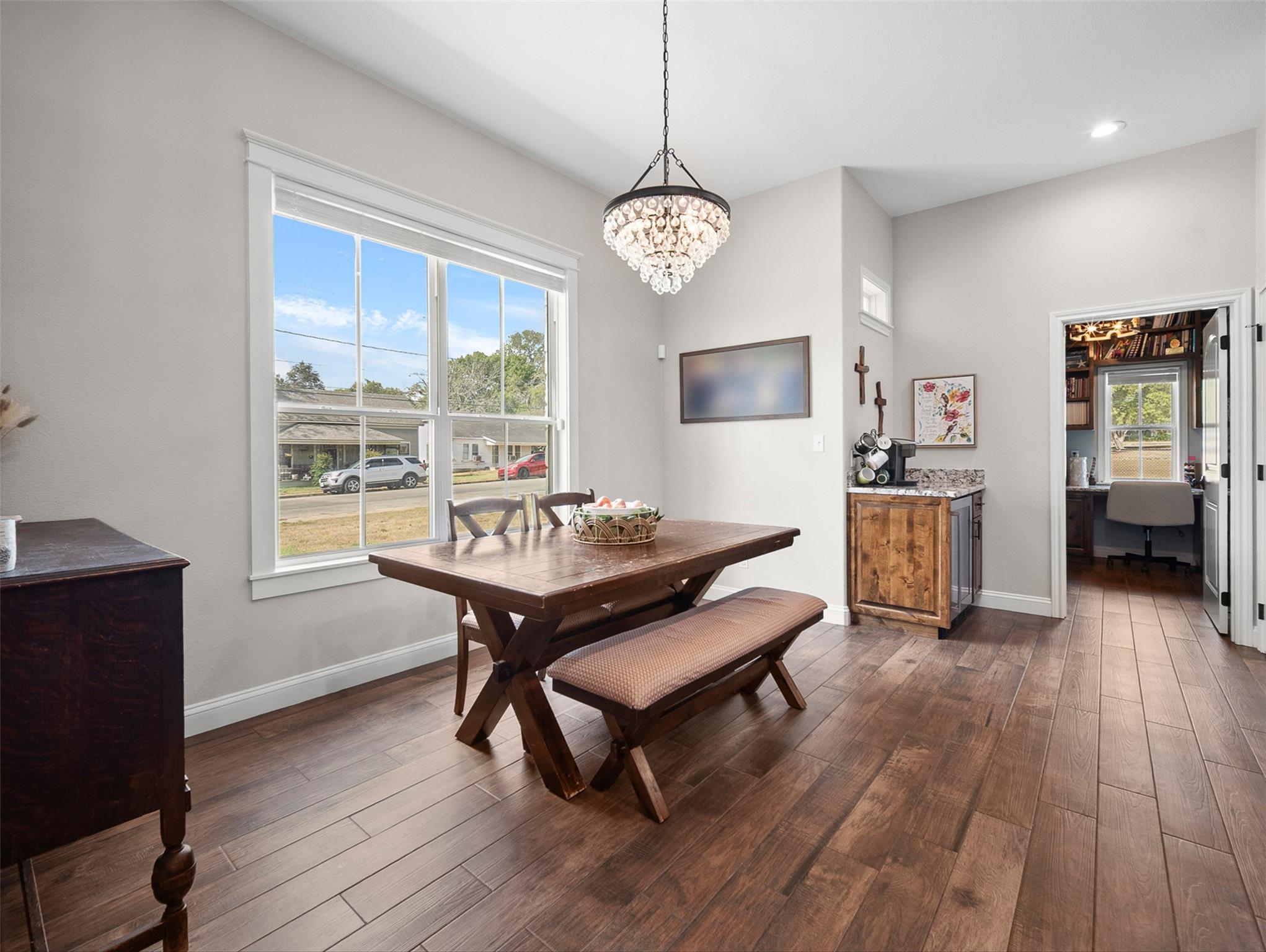 1205 N Avenue G, Shiner, TX 77984