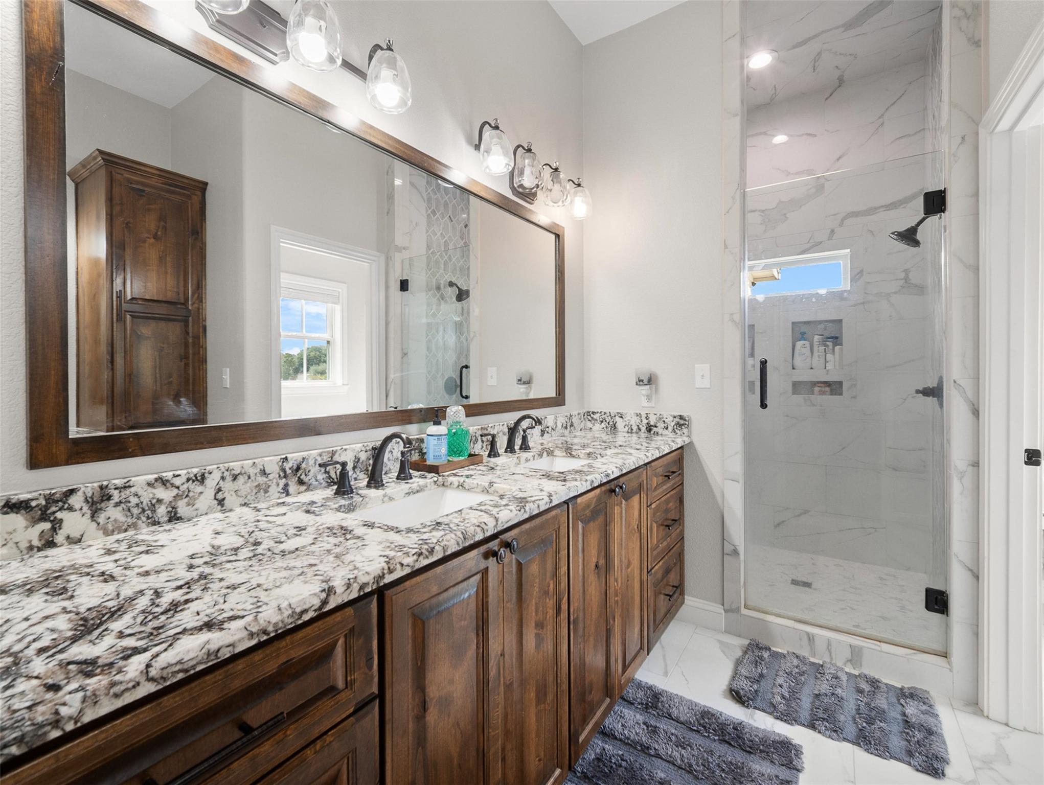 1205 N Avenue G, Shiner, TX 77984