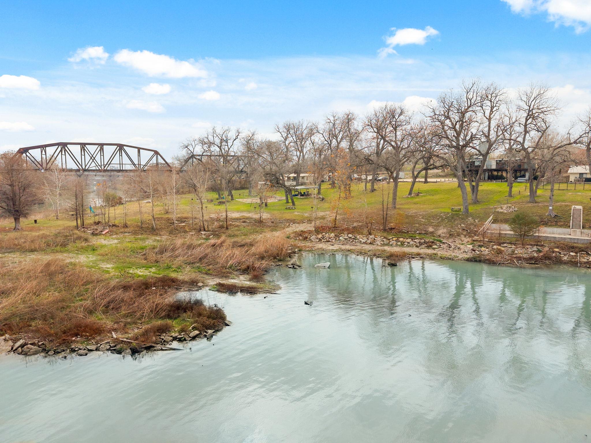 9035 Fm 725, McQueeney, TX 78123