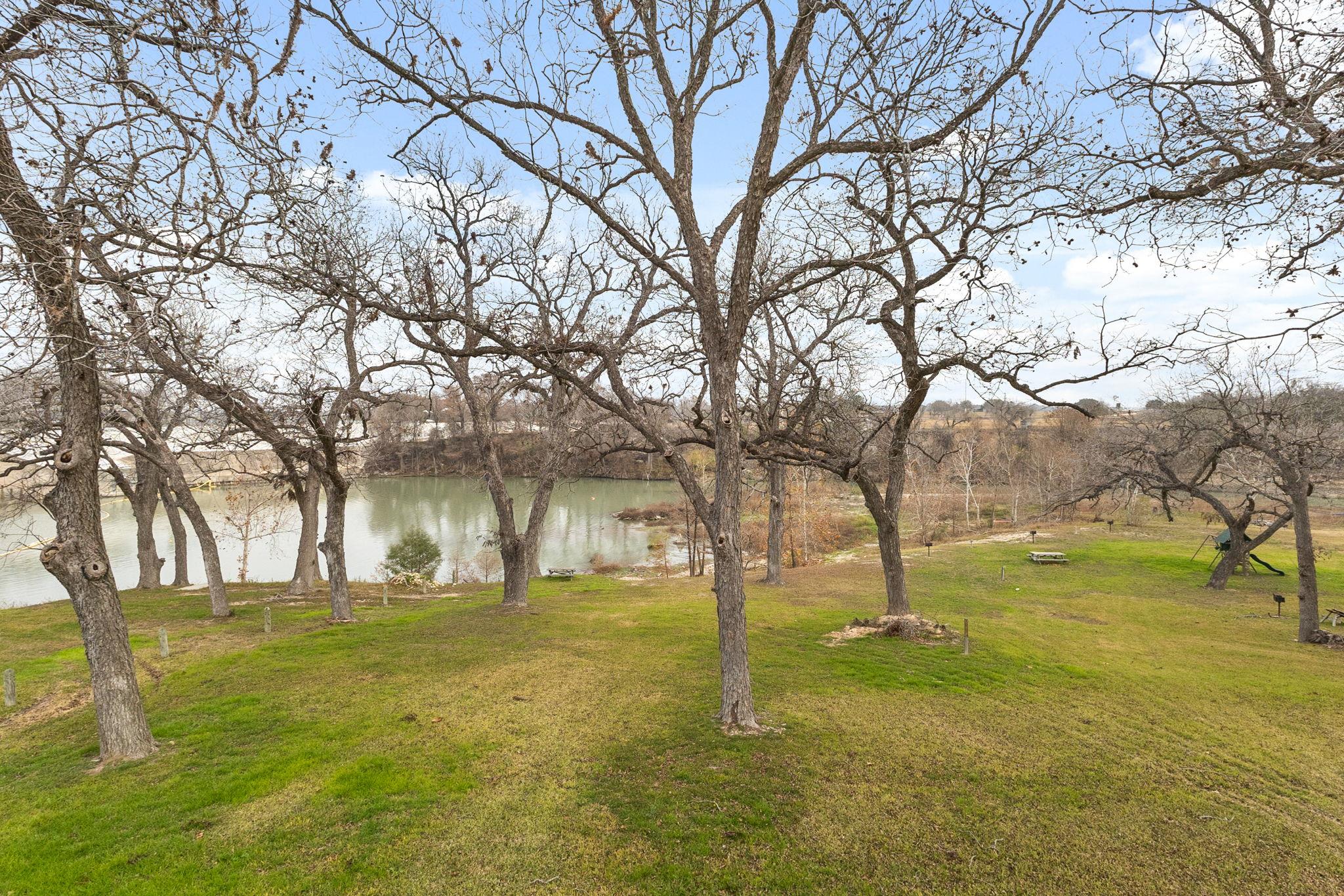 9035 Fm 725, McQueeney, TX 78123