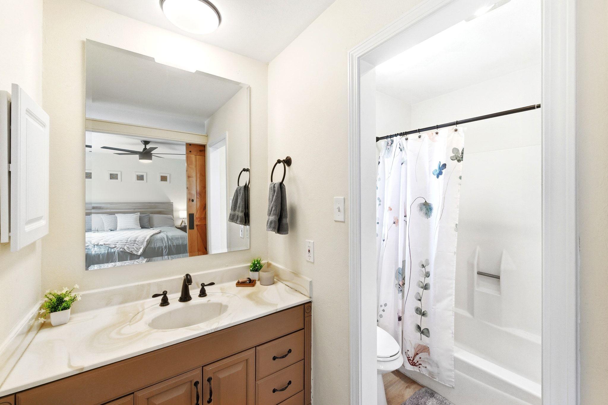 7210 Towering Oaks Dr, Austin, TX 78745