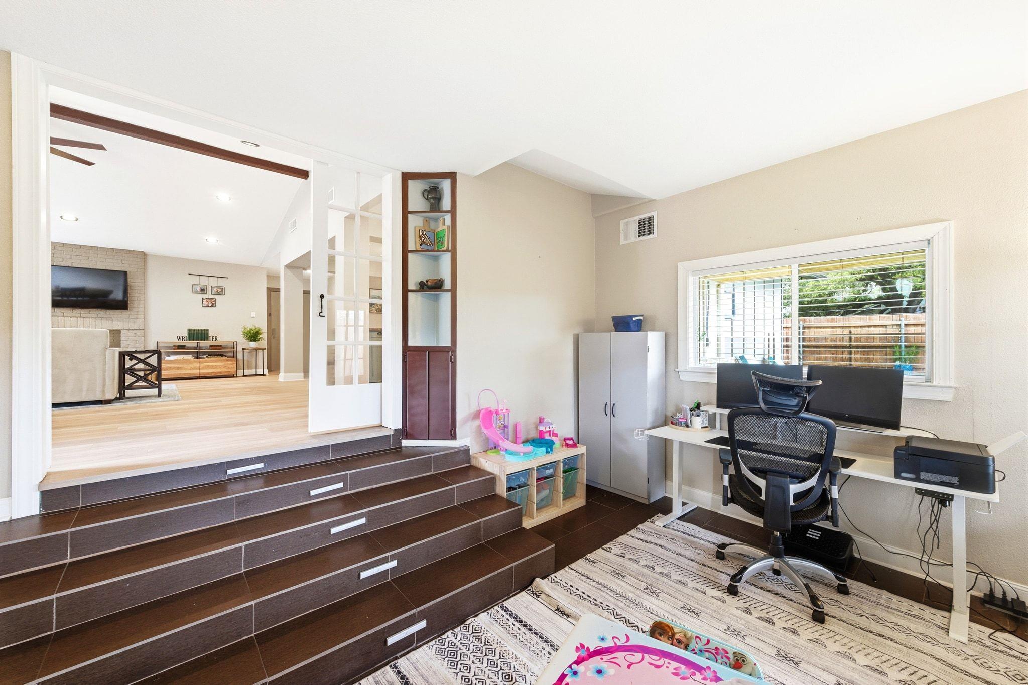 7210 Towering Oaks Dr, Austin, TX 78745