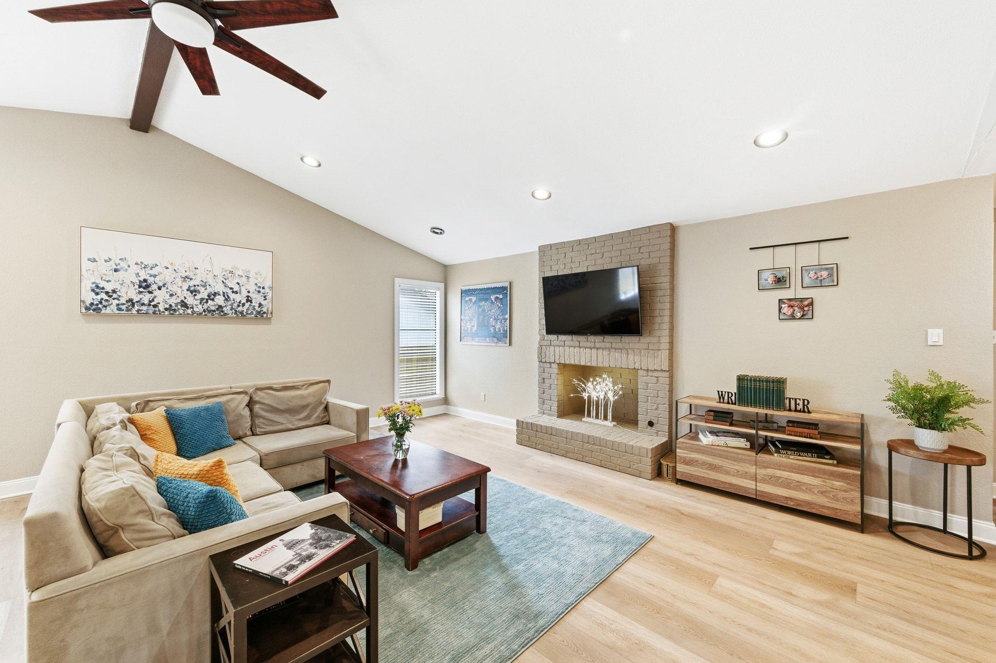 7210 Towering Oaks Dr, Austin, TX 78745