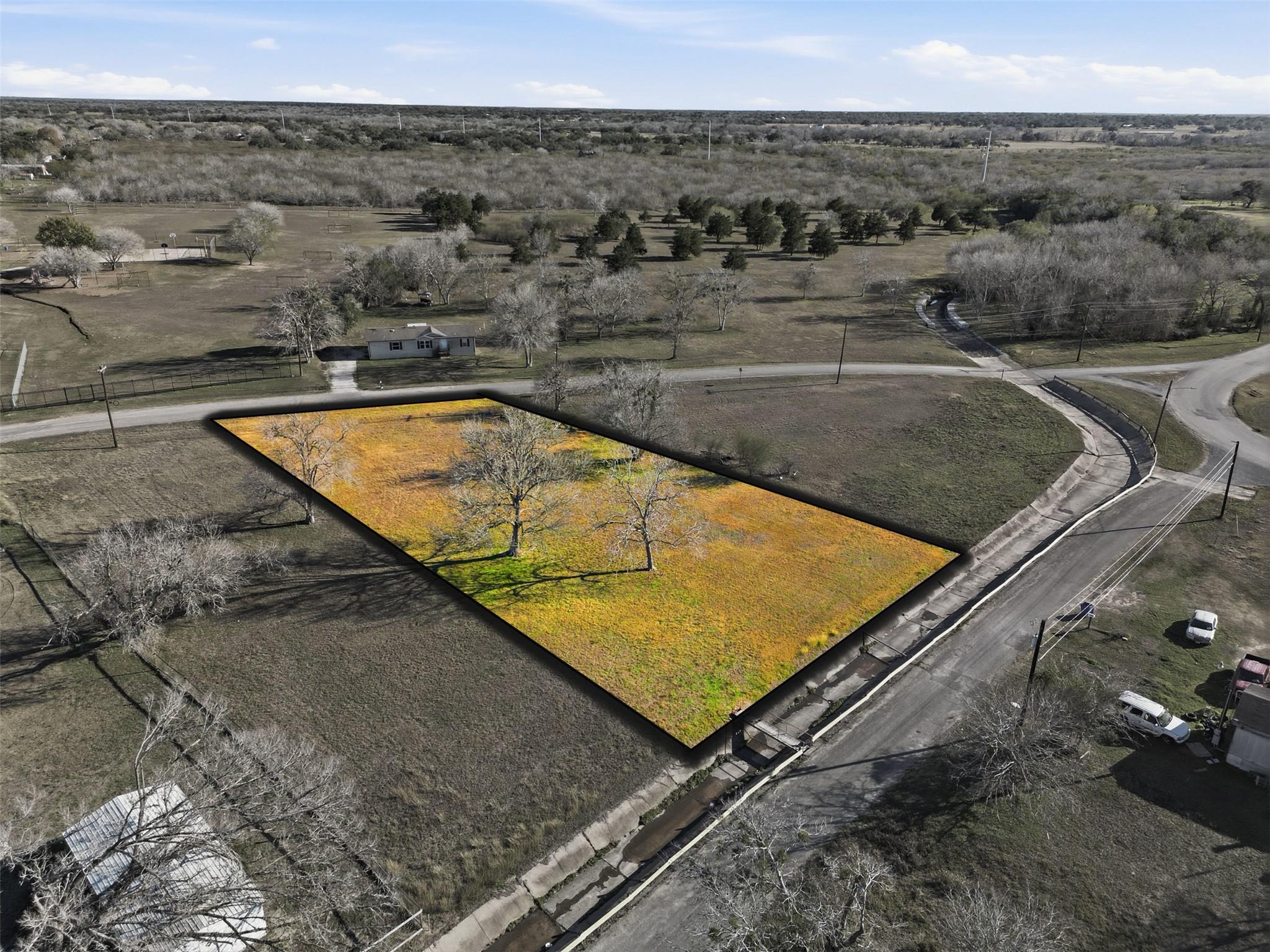 TBD 2 Dunn St, Yoakum, TX 77995