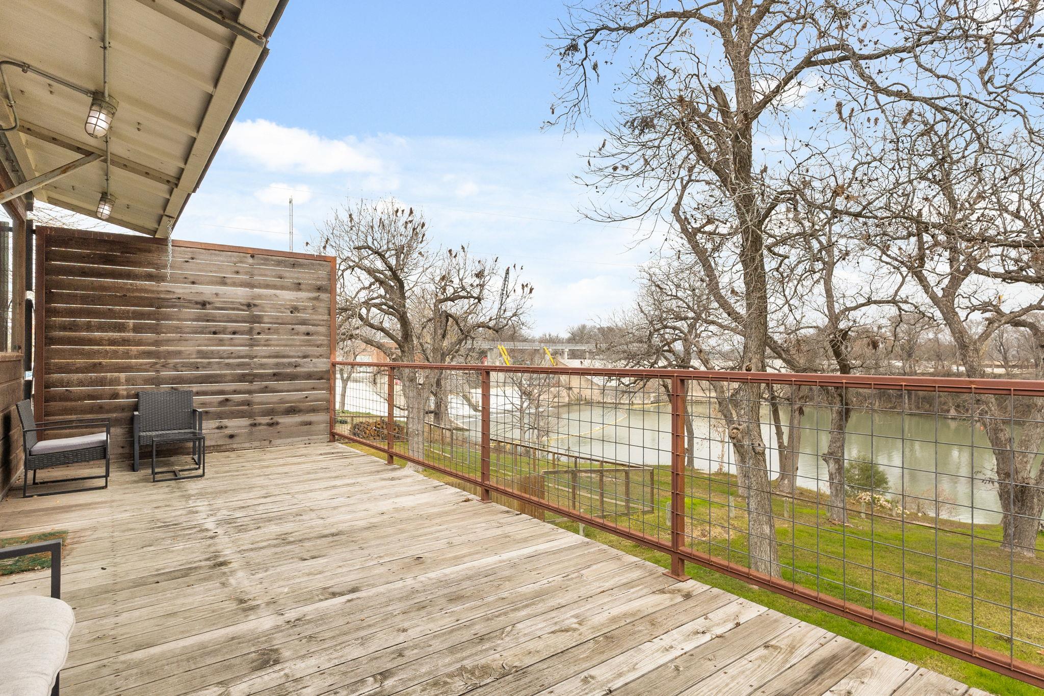 9035 Fm 725, McQueeney, TX 78123