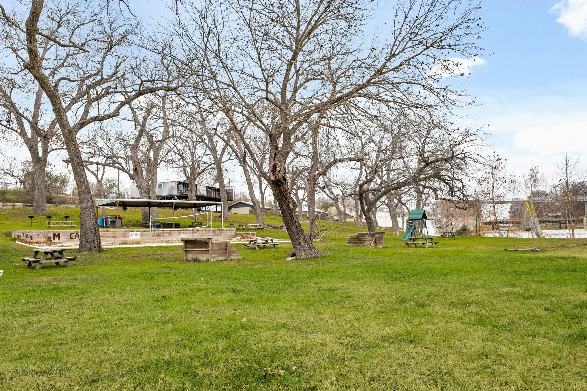 9035 Fm 725, McQueeney, TX 78123