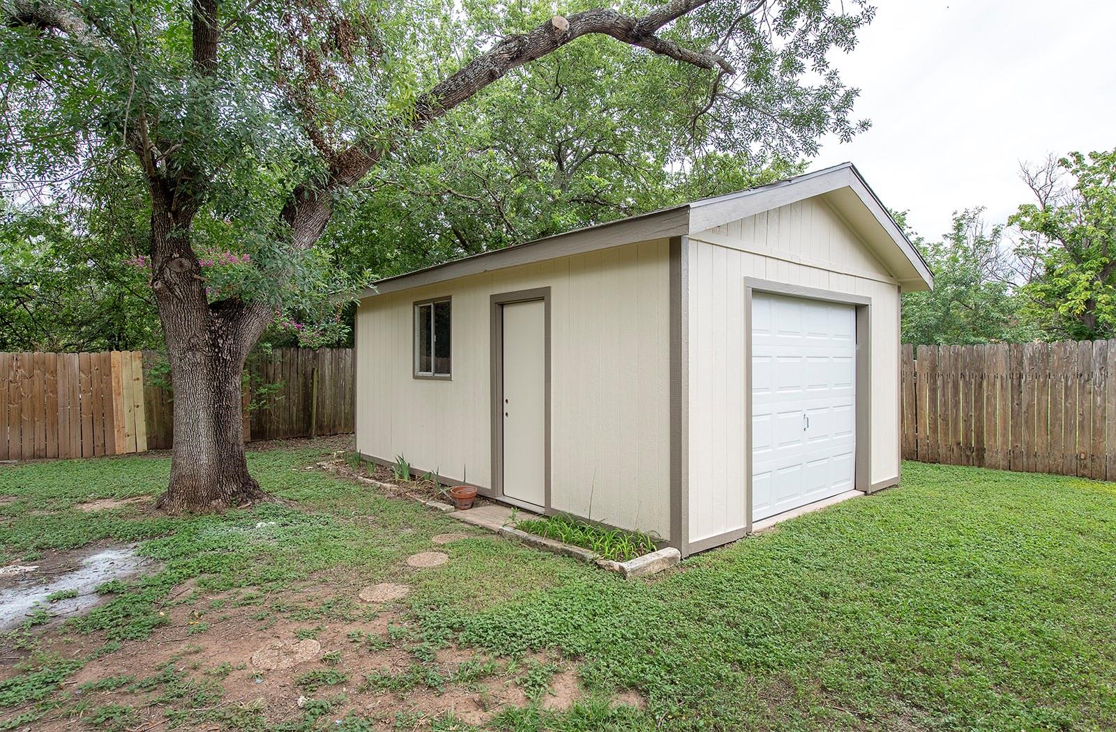 910 Garden View Dr, Georgetown, TX 78628