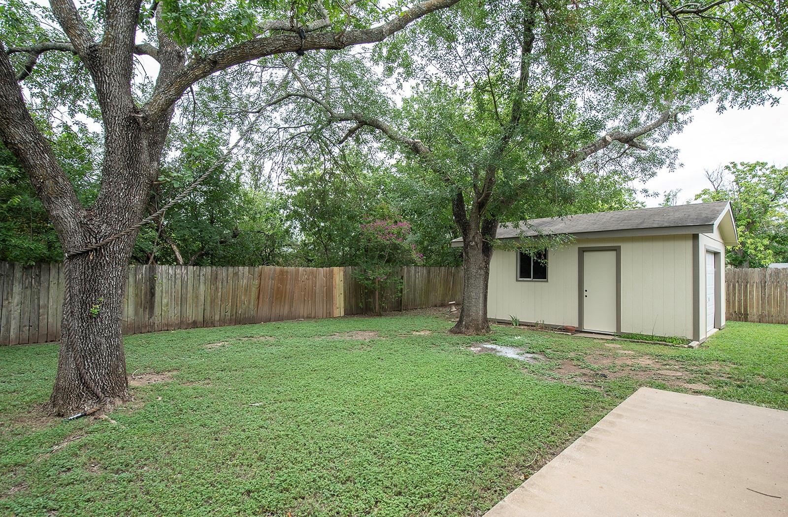 910 Garden View Dr, Georgetown, TX 78628