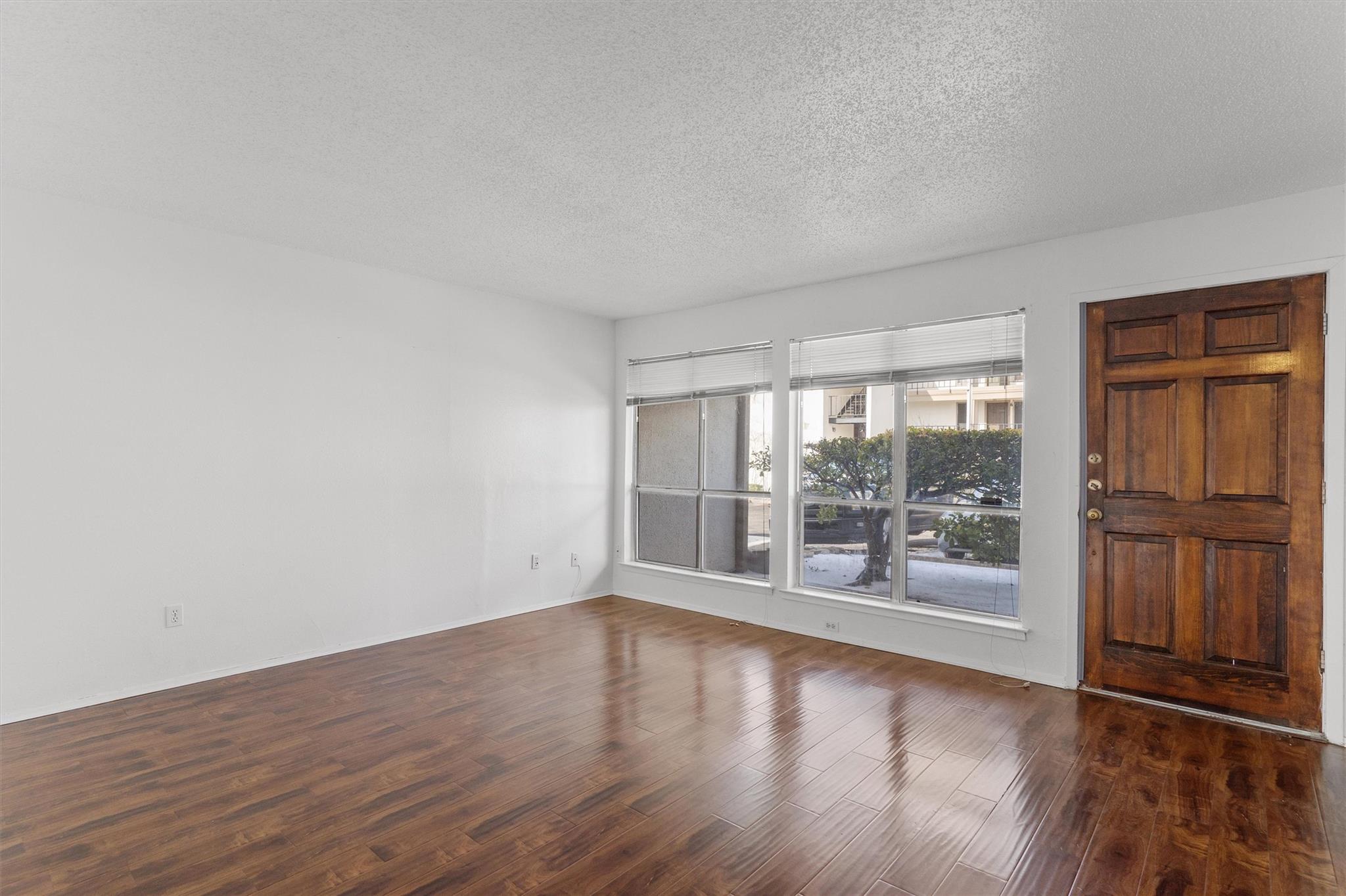 6910 Hart Ln # 203, Austin, TX 78731