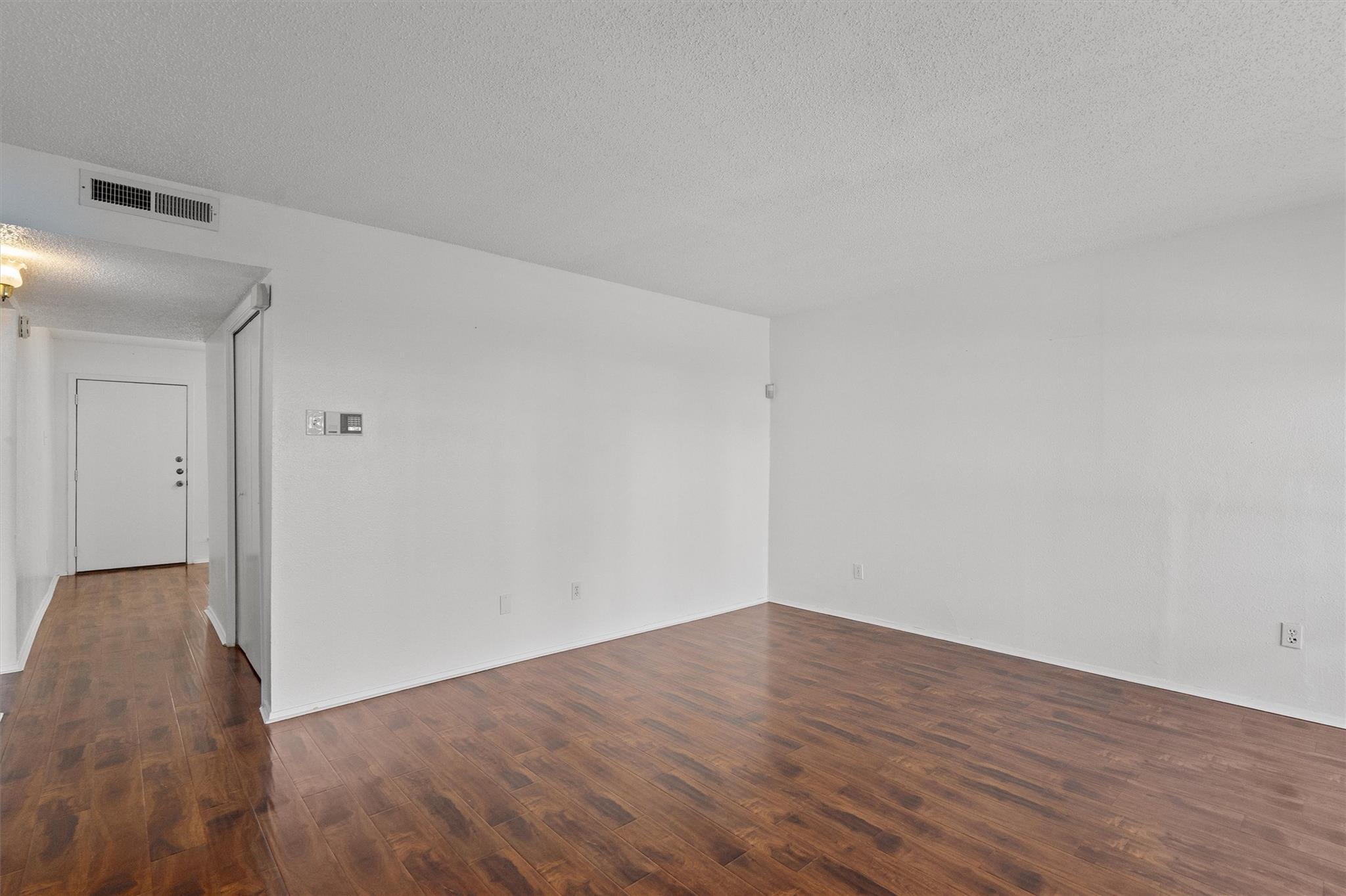 6910 Hart Ln # 203, Austin, TX 78731