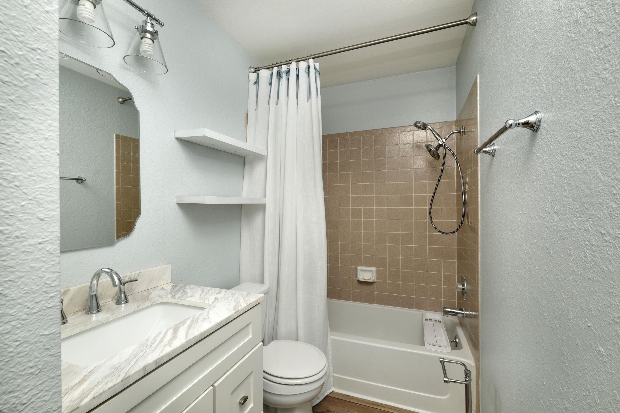 5930 Jacob Gln, Austin, TX 78727