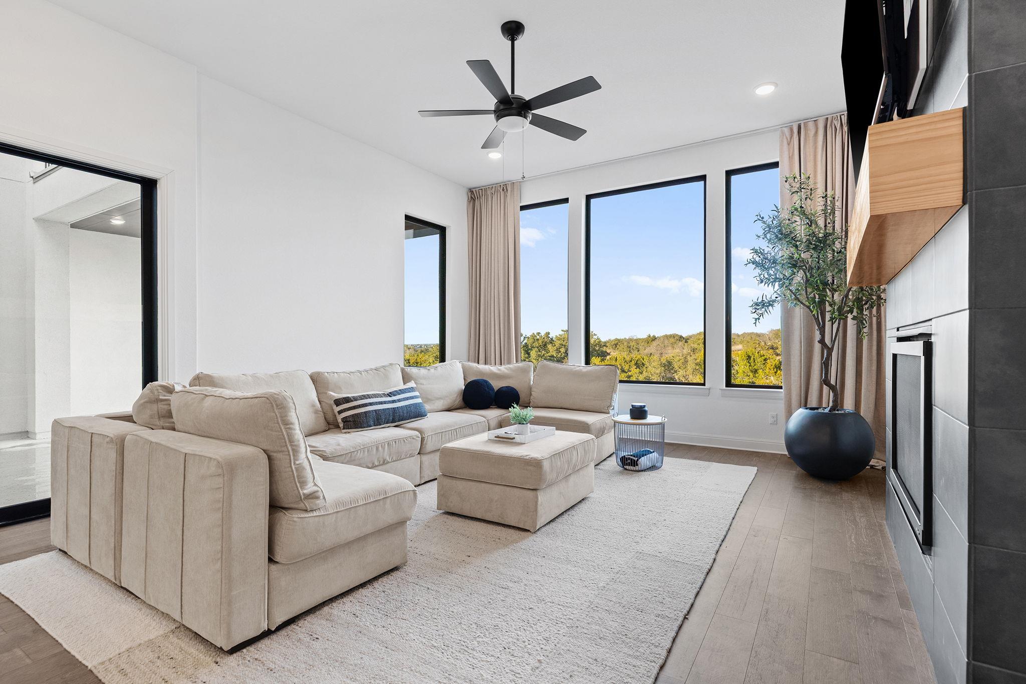 439 Wellborn Rd, Liberty Hill, TX 78642