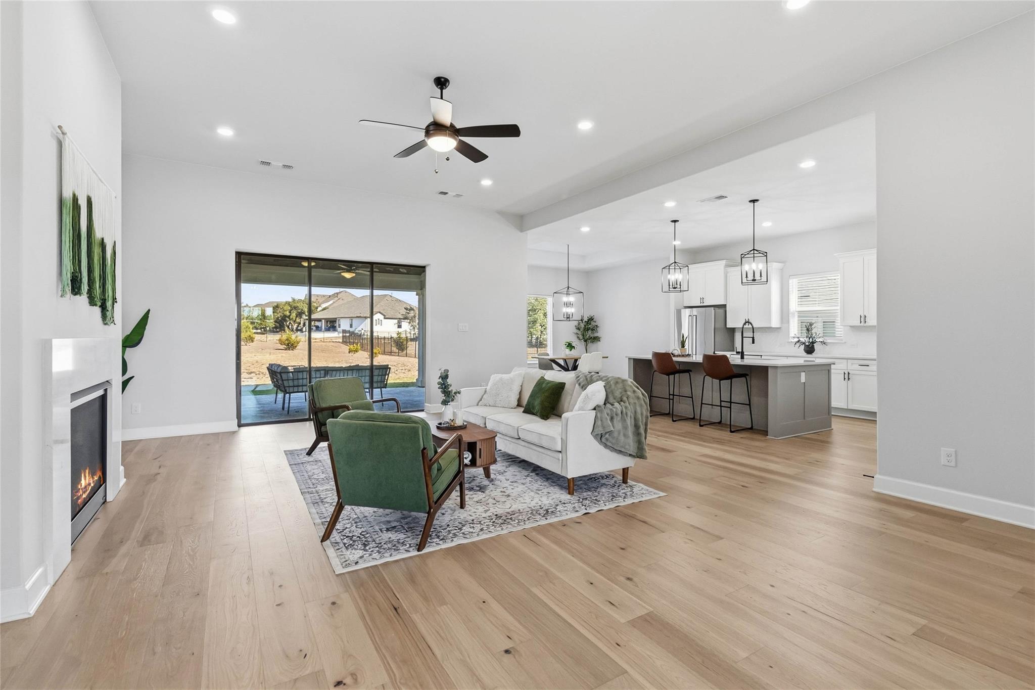 640 Prairie Clover Dr, Dripping Springs, TX 78620