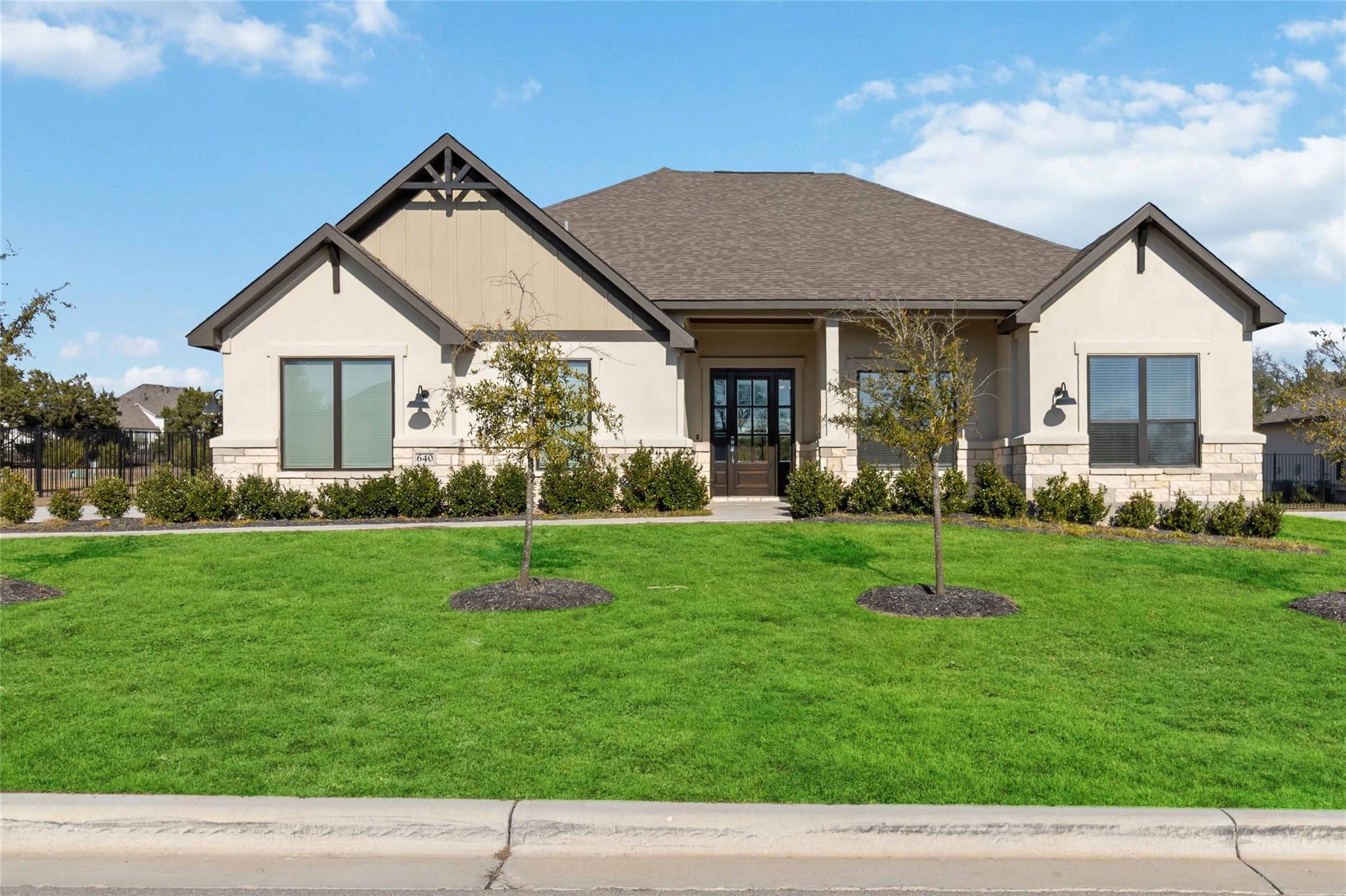 640 Prairie Clover Dr, Dripping Springs, TX 78620