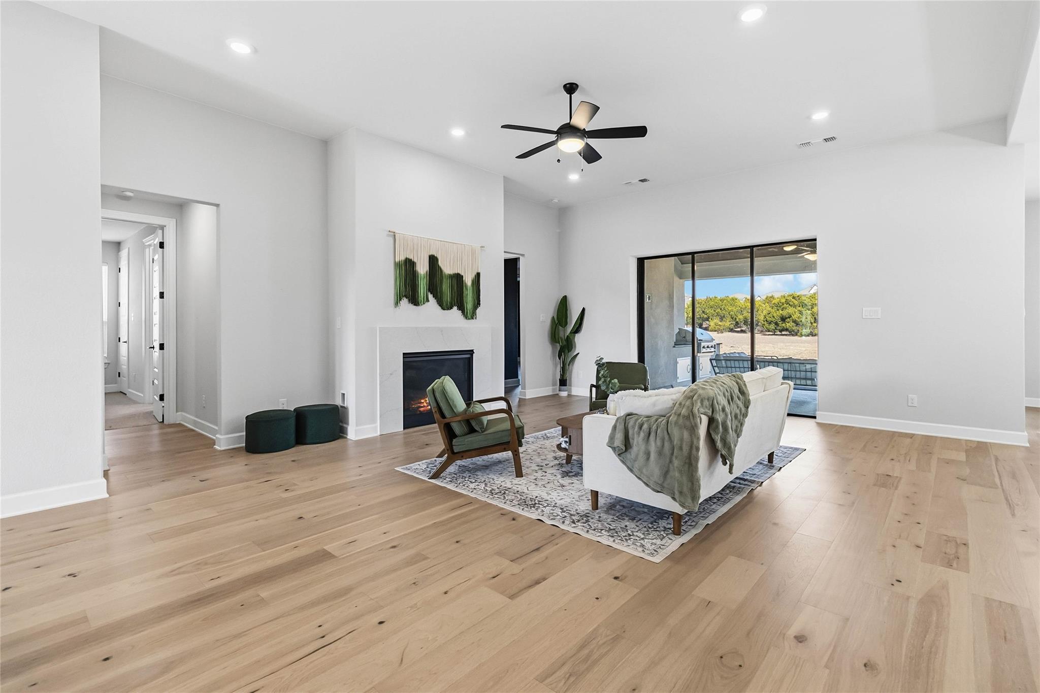 640 Prairie Clover Dr, Dripping Springs, TX 78620